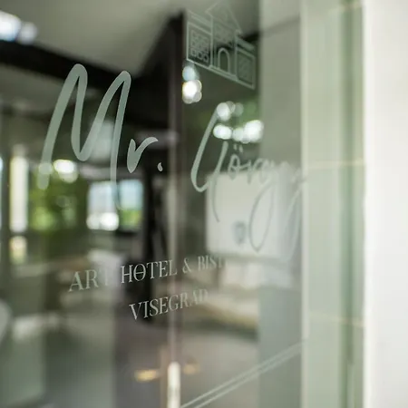 Mr Goergey Art & Spa 3*