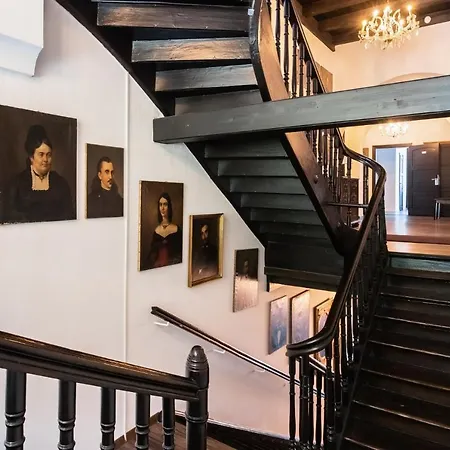Mr Goergey Art & Spa